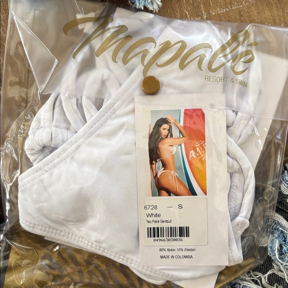 Bundle - Picture 4 of 12